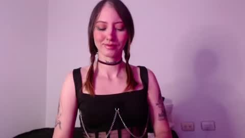 carmennrusso online show from 10.16.25