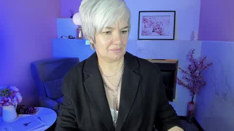 Carmen online show from 09.19.25