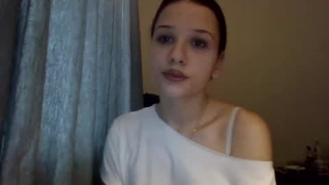 Snapshot of carmenxamore chatting on 11.12.25 CarmenxAmore online show from 11.12.25