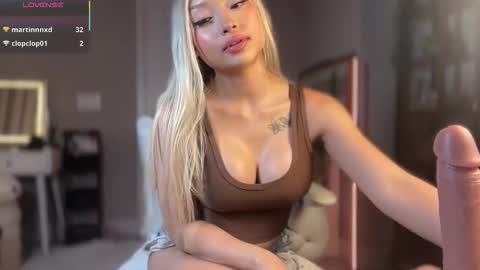 carmenxrose online show from 10.11.25