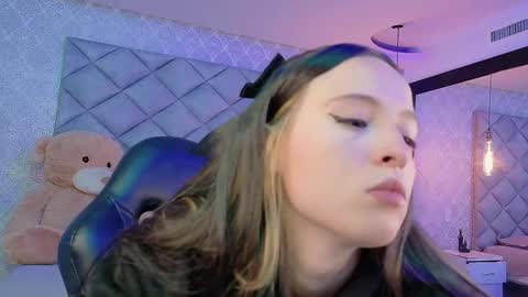 Snapshot of caro_adams1 chatting on 11.20.25 caro_adams1 online show from 11.20.25