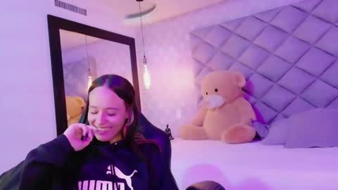 Snapshot of caro_adams1 chatting on 11.27.25 caro_adams1 online show from 11.27.25