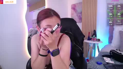Snapshot of caro_fisher chatting on 05.17.26 Caro Fisher online show from 05.17.26