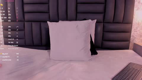 Snapshot of caro_martinezz chatting on 01.03.25 online show from 01.03.25