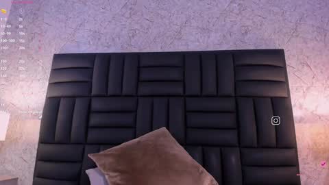 Snapshot of caro_martinezz chatting on 01.16.25 online show from 01.16.25