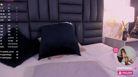 Snapshot of caro_martinezz chatting on 01.17.25 online show from 01.17.25