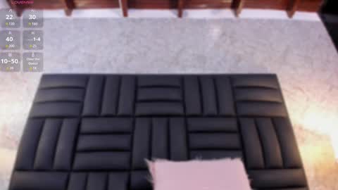 Snapshot of caro_martinezz chatting on 02.20.25 online show from 02.20.25