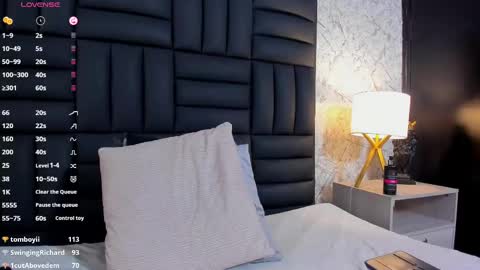 Snapshot of caro_martinezz chatting on 03.08.25 online show from 03.08.25