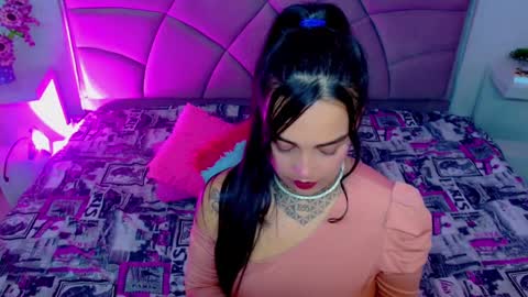 Snapshot of carolaine01 chatting on 09.09.25 Carolaine01 online show from 09.09.25