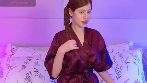 carolainemyers online show from 12.04.25