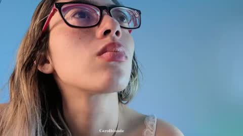 Snapshot of carolblonde chatting on 04.22.26 Char online show from 04.22.26