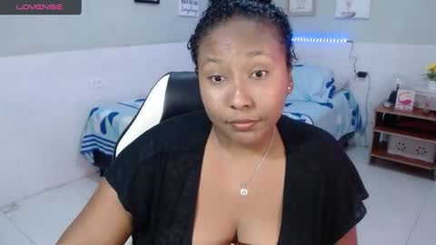 Snapshot of caroldelatorre chatting on 12.02.24 Carol de la torre online show from 12.02.24