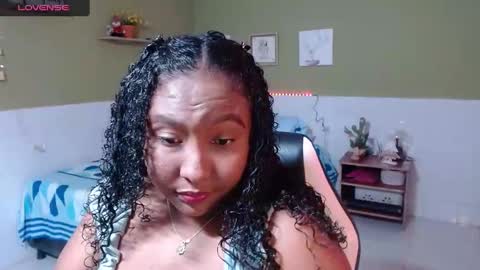 Snapshot of caroldelatorre chatting on 12.16.24 Carol de la torre online show from 12.16.24