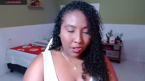 Snapshot of caroldelatorre chatting on 12.29.24 Carol de la torre online show from 12.29.24