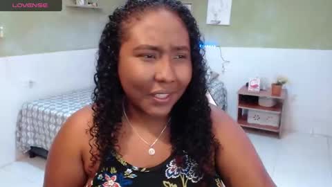 Snapshot of caroldelatorre chatting on 02.04.25 Carol de la torre online show from 02.04.25