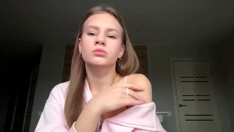 Snapshot of carolecronan chatting on 12.20.25 Lisa online show from 12.20.25