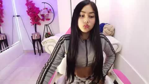Snapshot of carolina_cherry chatting on 02.21.26 CAROLINA. online show from 02.21.26