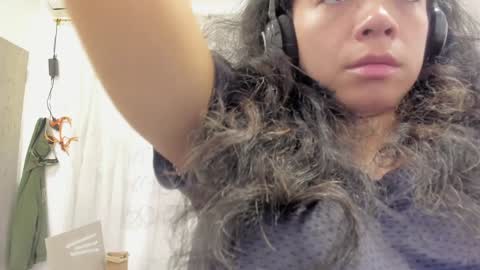 Snapshot of carolina_gaita chatting on 01.14.25 carolina_gaita online show from 01.14.25
