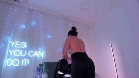 Snapshot of carolina_gaita chatting on 02.04.25 carolina_gaita online show from 02.04.25