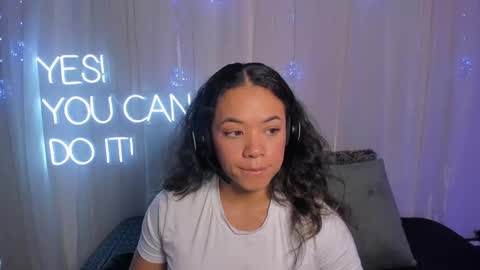 Snapshot of carolina_gaita chatting on 02.05.25 carolina_gaita online show from 02.05.25