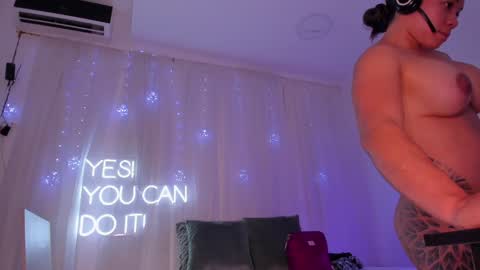 Snapshot of carolina_gaita chatting on 02.06.25 carolina_gaita online show from 02.06.25