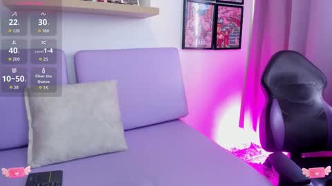 Snapshot of carolina_latinlady chatting on 10.23.25 Carolina online show from 10.23.25