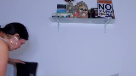 CarolinaM online show from 12.16.25