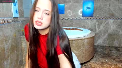 Snapshot of carolina_sky chatting on 12.20.25 carolina_sky online show from 12.20.25