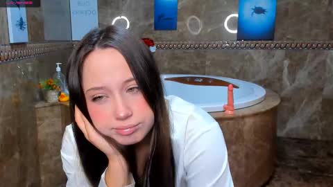 Snapshot of carolina_sky chatting on 12.21.25 carolina_sky online show from 12.21.25