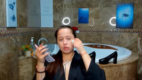 Snapshot of carolina_sky chatting on 01.13.26 carolina_sky online show from 01.13.26