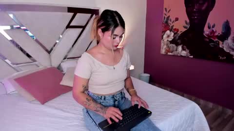 Snapshot of carolina_torres25 chatting on 05.02.26 carolina_torres25 online show from 05.02.26