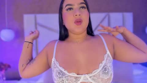 carolinaa_suarez online show from 09.18.25