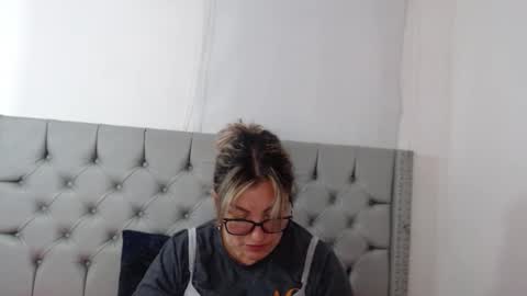 Carolina online show from 02.12.25