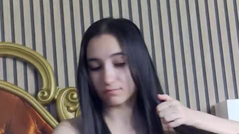 Snapshot of carolinahart chatting on 05.19.26 carolinahart online show from 05.19.26