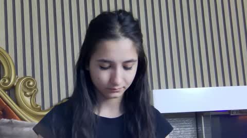 Snapshot of carolinahart chatting on 05.31.26 carolinahart online show from 05.31.26