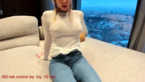 Snapshot of carolinaherera chatting on 12.17.24 Lina.I will online 1 December   online show from 12.17.24