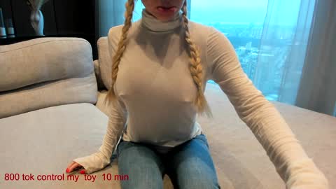 Snapshot of carolinaherera chatting on 12.29.24 Lina.I will online 1 December   online show from 12.29.24