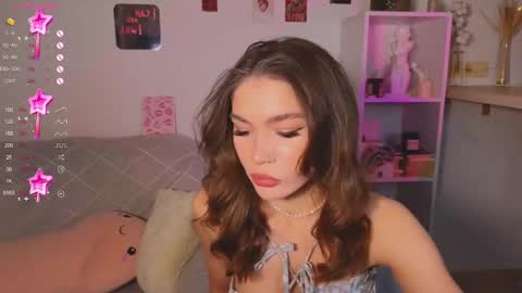 Snapshot of caroline_brown0 chatting on 12.25.24 Caroline online show from 12.25.24