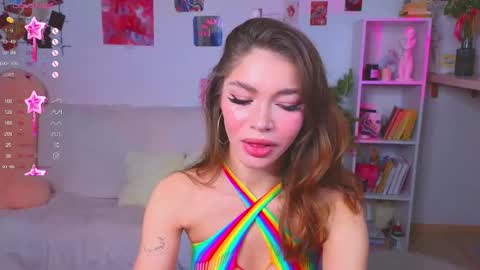 Snapshot of caroline_brown0 chatting on 01.08.25 Caroline online show from 01.08.25