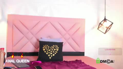 Snapshot of caroline_daring chatting on 05.02.26 caroline daring online show from 05.02.26