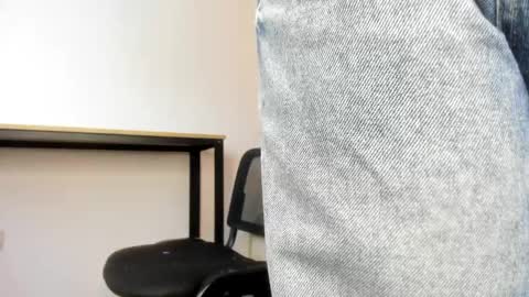  Caroline  online show from 04.01.26