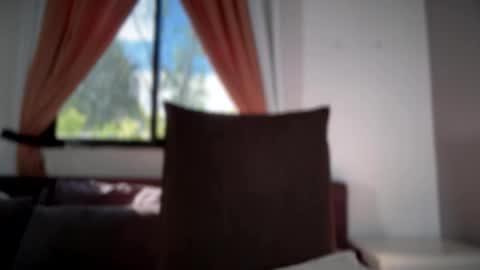caroline_east online show from 05.04.26