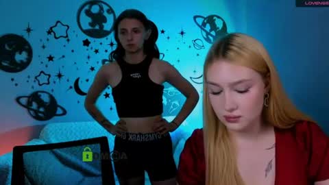 Snapshot of caroline_honeyy chatting on 06.30.26 Caroline online show from 06.30.26