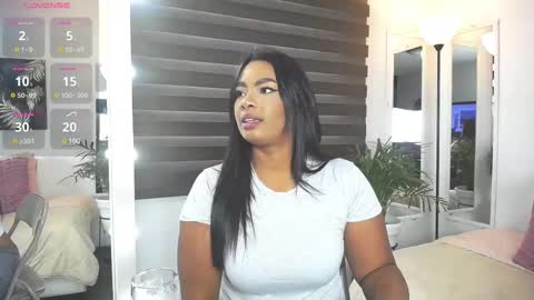 C A R O L I N E online show from 03.06.25