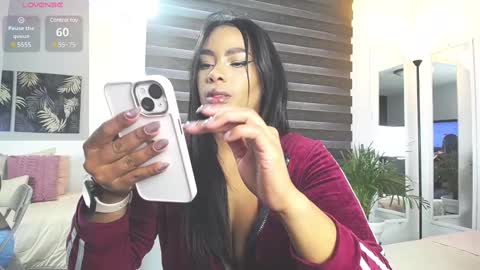 C A R O L I N E online show from 03.09.25