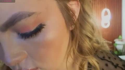 Snapshot of caroline_laurent_ chatting on 06.15.26 Caro online show from 06.15.26