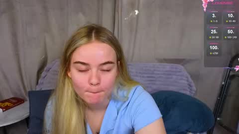 Snapshot of caroline_meo chatting on 05.18.26 Caroline online show from 05.18.26