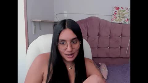 caroline_rodriguez_9 online show from 12.13.25