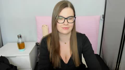 CarolineAmore online show from 05.09.26