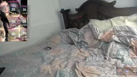 Snapshot of carolinee_fooox chatting on 02.05.26 carolinee_fooox online show from 02.05.26